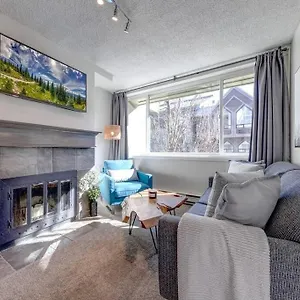 Apartment 1bd Unit In The Heart Of Village, Whistler